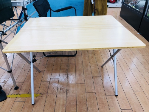 テーブル　ワンタッチアクションテーブルのsnow peak