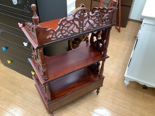 シェルフの相模原 アンティーク家具