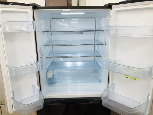 6ドア冷蔵庫のTOSHIBA　東芝