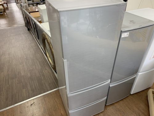 キッチン家電の冷蔵庫