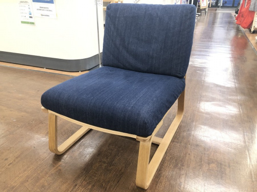 家具のソファ