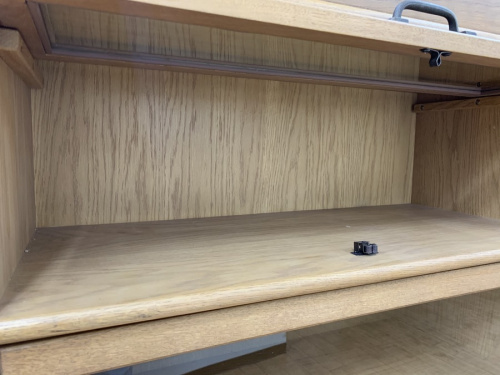 万能収納のキャビネット