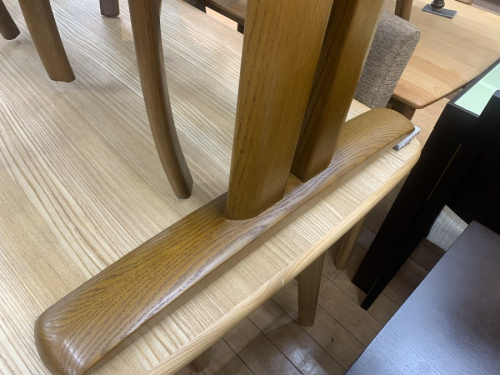 テーブルのダイニング5点セット