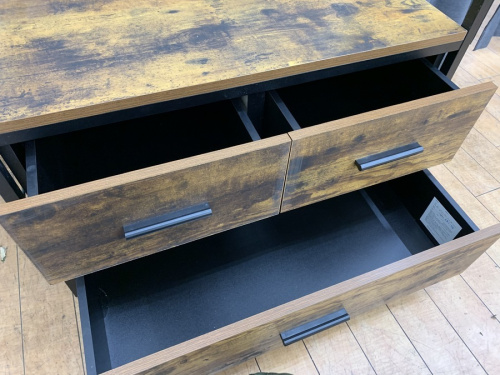 クローゼット収納のハンガーラック