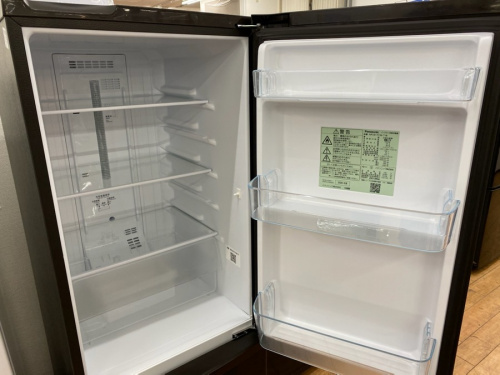 冷蔵庫の2ドア冷蔵庫