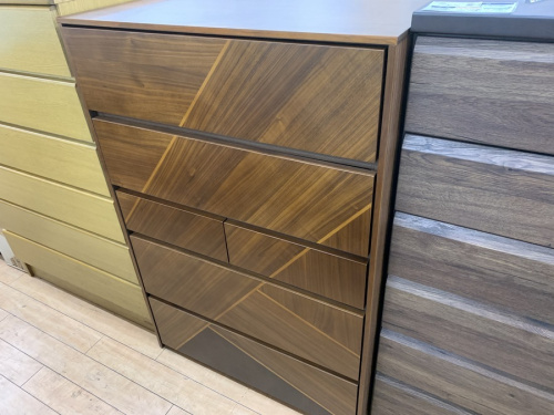 収納家具のチェスト