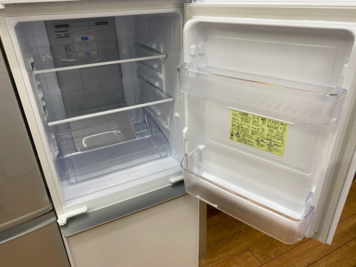 冷蔵庫の2ドア冷蔵庫