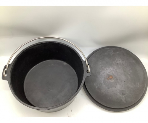 BBQ用品のダッチオーブン