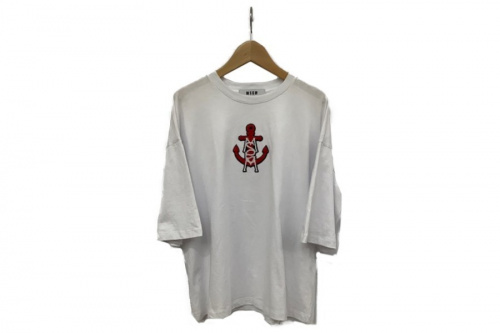 トップスのTシャツ