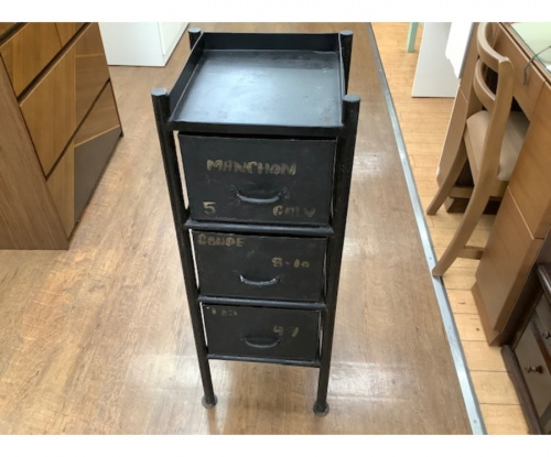 収納家具の万能収納