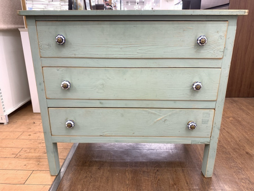 収納家具のチェスト