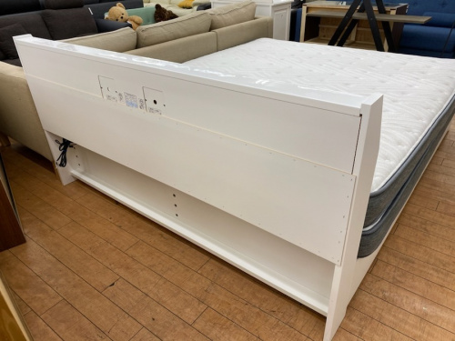 クイーンベッドのニトリ　寝具