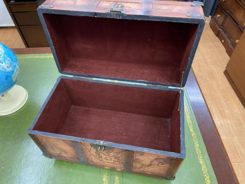 アンティークBOX(楠材) 中古品　美品 アンティーク】宝箱風ボックスが買取入荷致しました！！【相模原