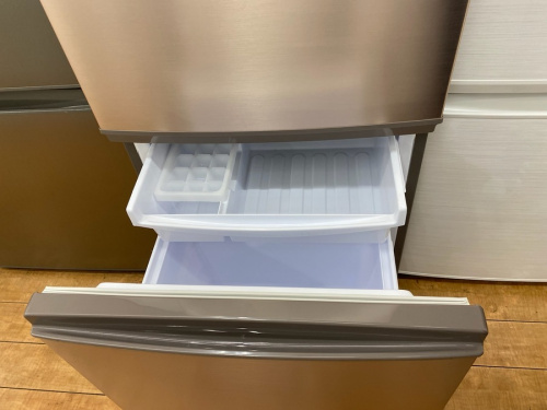 2ドア冷蔵庫のSHARP