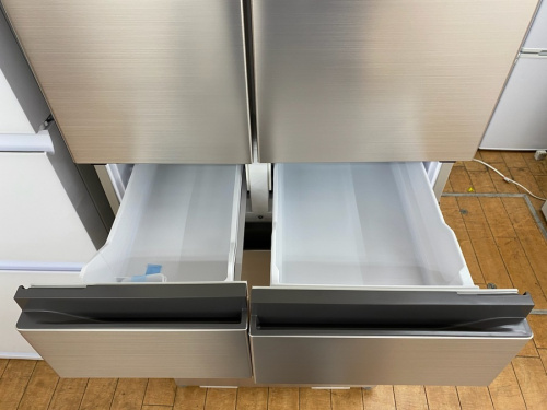 6ドア冷蔵庫のHITACHI