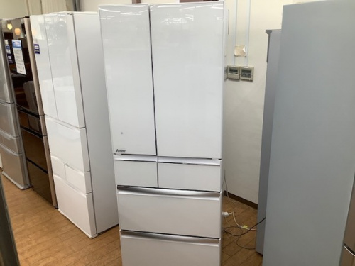 キッチン家電の冷蔵庫　大型冷蔵庫　中古家電　中古冷蔵庫