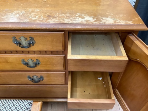 クラシック家具のDaniel 横浜ダニエル