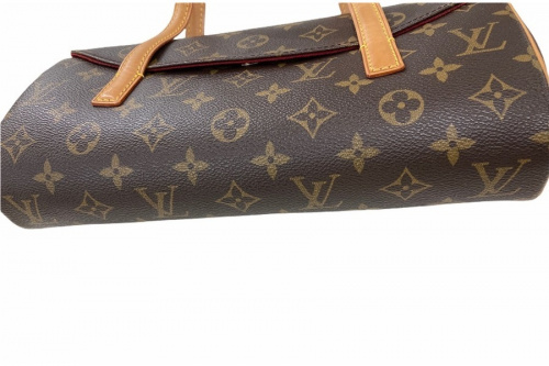 LOUIS VUITTONのCHANEL