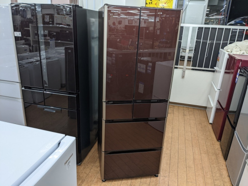 生活家電の6ドア冷蔵庫
