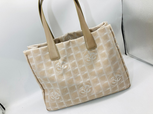 LOUIS VUITTON(ルイヴィトン)のLOUIS VUITTON