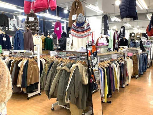 レディースファッションのスニーカー