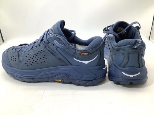 スニーカーのHOKAONEONE
