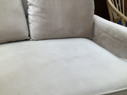 ソファーの家電製品