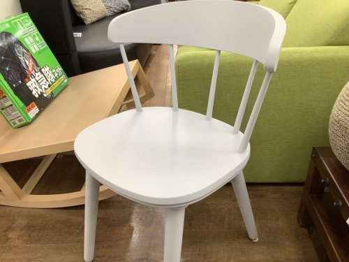 イスのダイニングチェアー