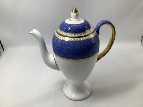 ポットのカップ＆ソーサー