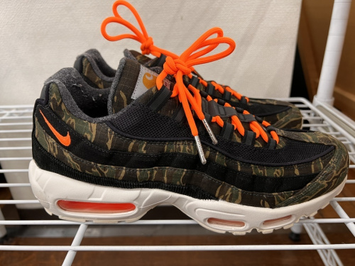 スニーカーのNIKE