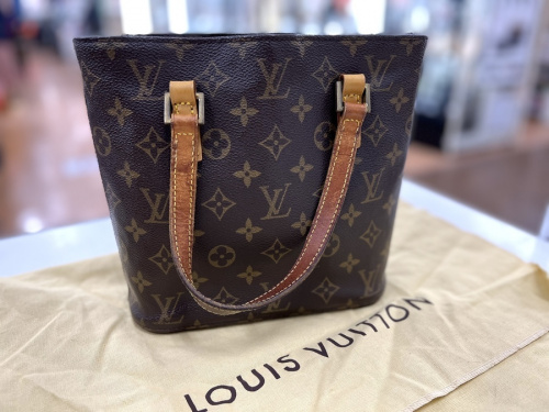 ハンドバッグのポパンクール