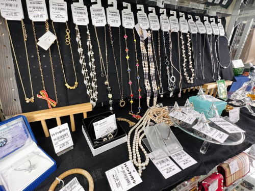 ネックレスのシルバーアクセサリー