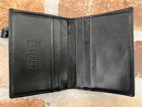 レザーウォレットのマルジェラ
