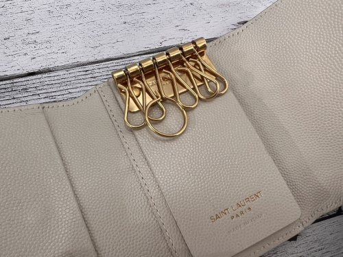 Saint Laurent ParisのYSL