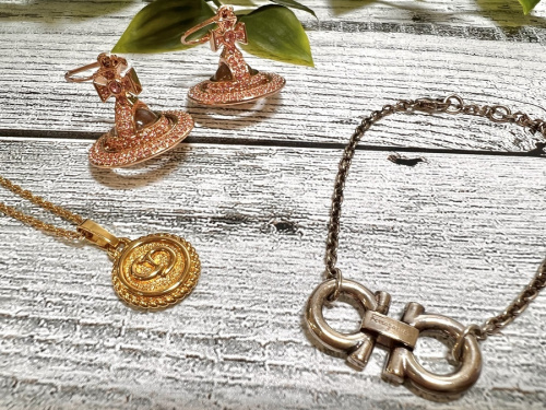 アクセサリーのブランドアクセサリー