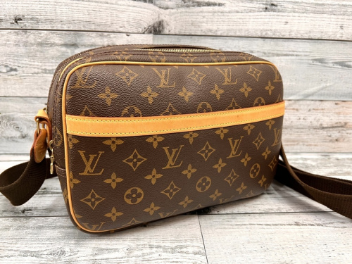 バッグのLOUIS VUITTON