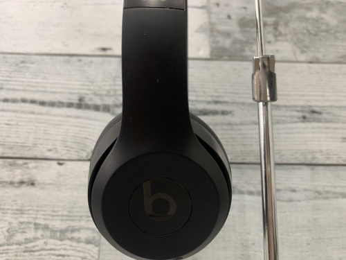 ヘッドホンのワイヤレスヘッドホン