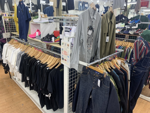 スニーカーの古着