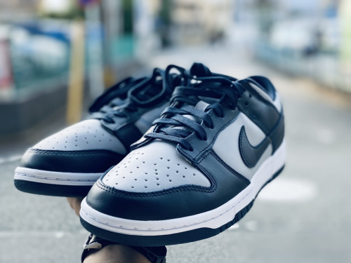 スニーカーのNIKE