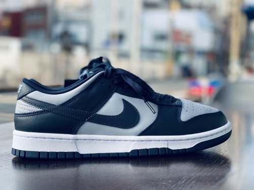 NIKEのDUNK LOW