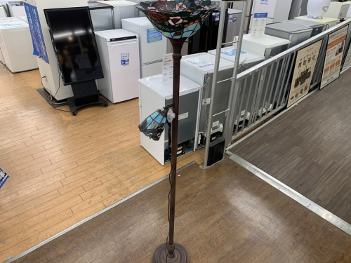 照明のフロアスタンド