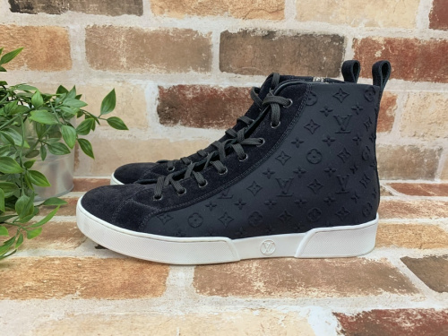 スニーカーのハイカットスニーカー