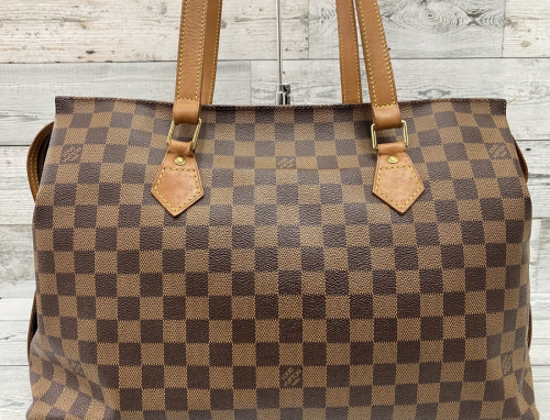 バッグのショルダーバッグ