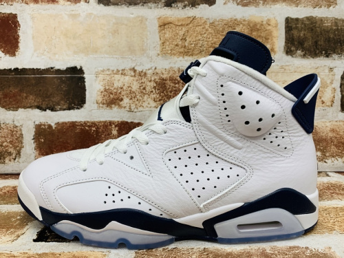 スニーカーのNIKE