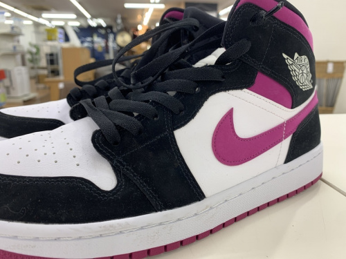 ハイカットスニーカーのNIKE