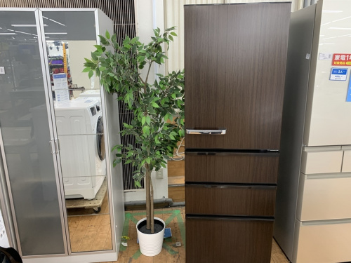生活家電の4ドア冷蔵庫