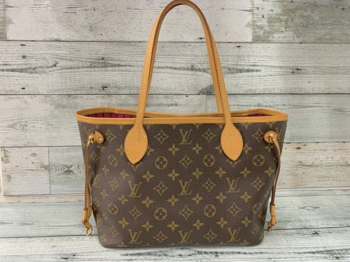 ショルダーバッグのLOUIS VUITTON