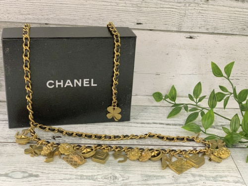 服飾小物のベルト