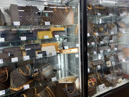 ルイヴィトンのLOUIS VUITTON