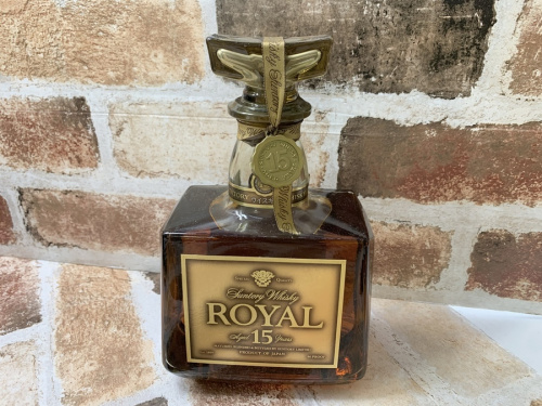 ウィスキーのロイヤルゴールドラベル
